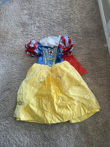 Disney store snow white - disney,